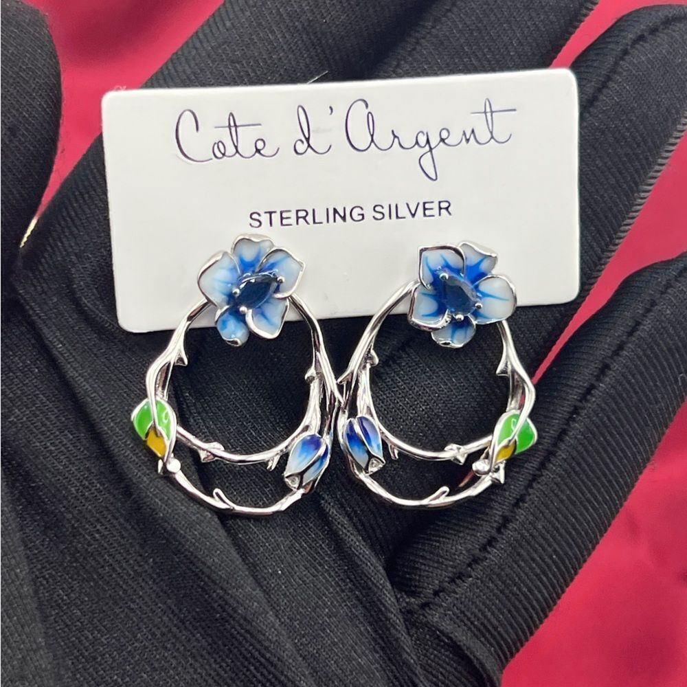 Sterling Silver Floral Hoop Earrings by Cote d’Argent - Picture 4 of 6